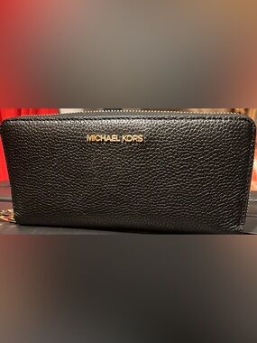 NWOT Michael Kors Black Leather Wristlet